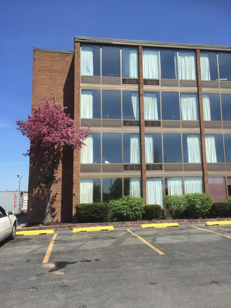 Days Inn Syracuse East Syracuse Exterior foto