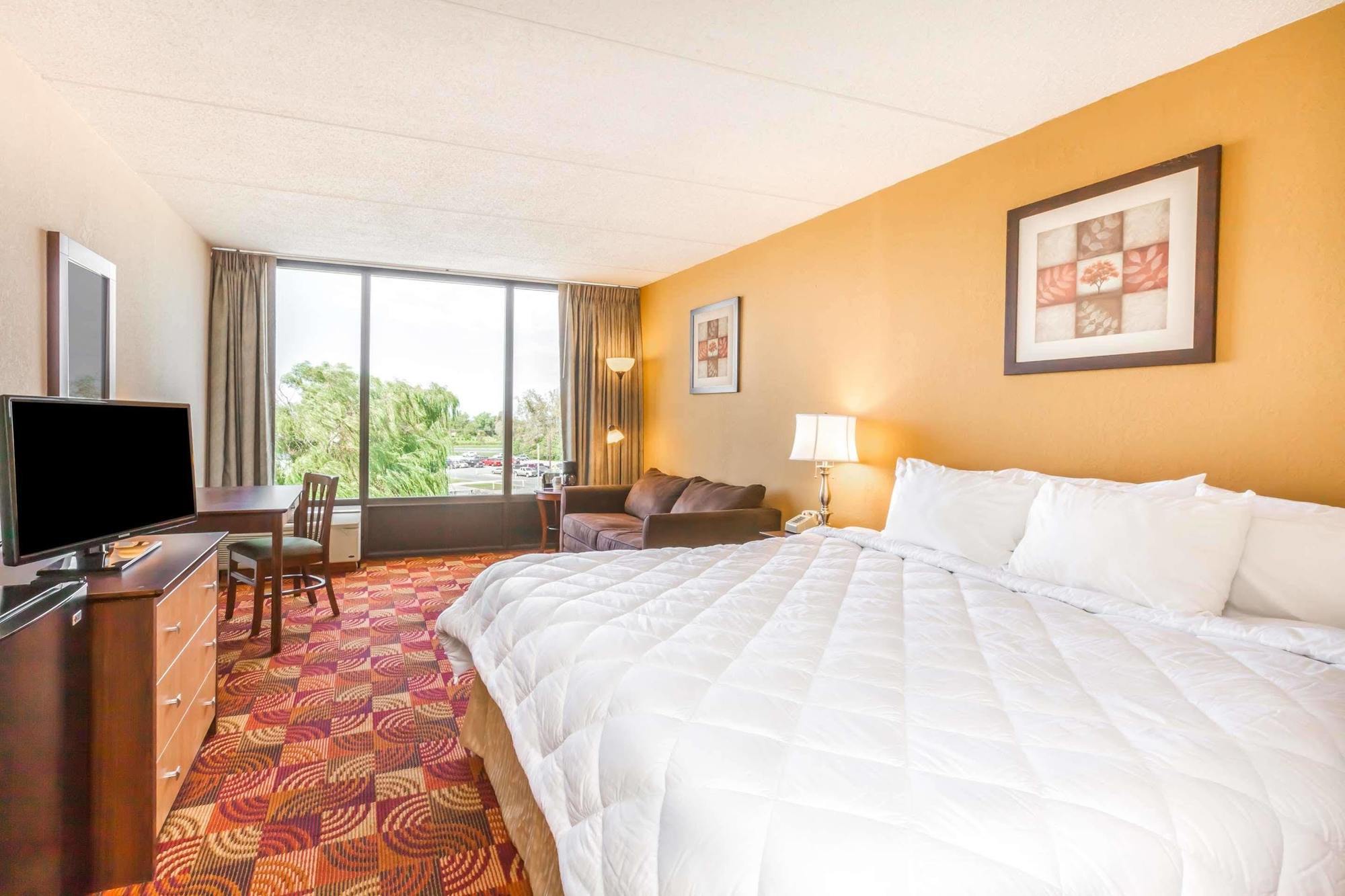 Days Inn Syracuse East Syracuse Exterior foto